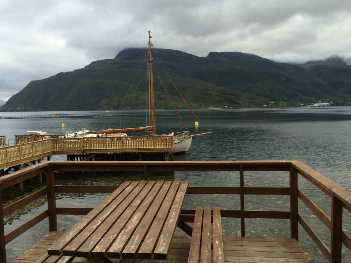 Elvegard Fjordcamp Hotel Grov Kültér fotó